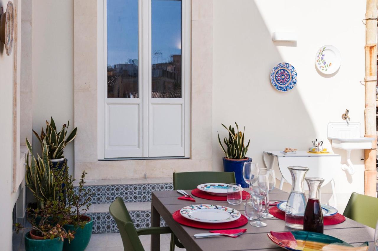 2 Soru Ortigia Holiday Home - Attico Con Terrazza Syrakus Exterior foto