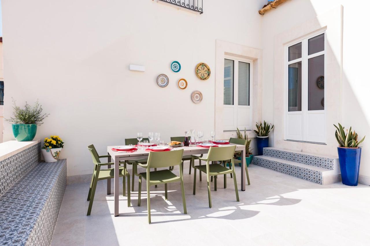 2 Soru Ortigia Holiday Home - Attico Con Terrazza Syrakus Exterior foto